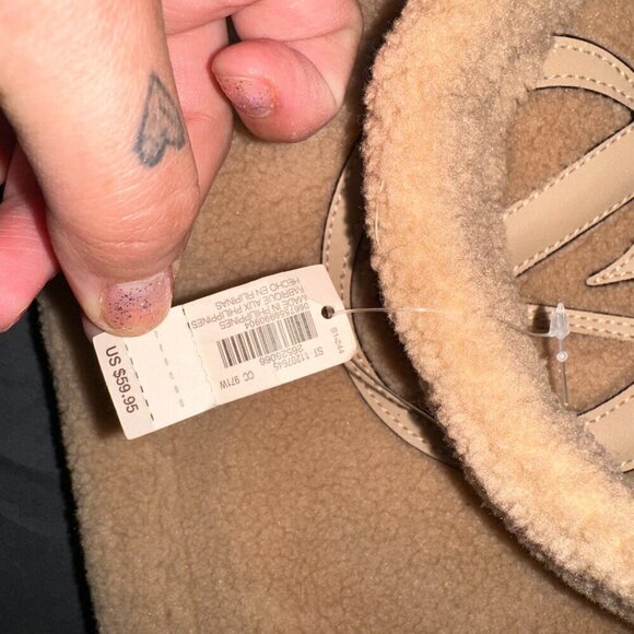 NEW Victoria's Secret Tan Sherpa Tote Bag Large Fur Tote Snap Closure VS Logo - Picture 8 of 13